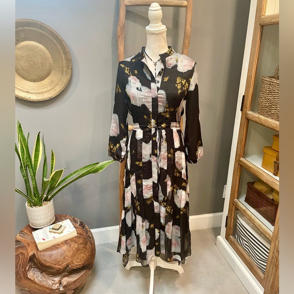 Paper Parachute stunning printed dress size M